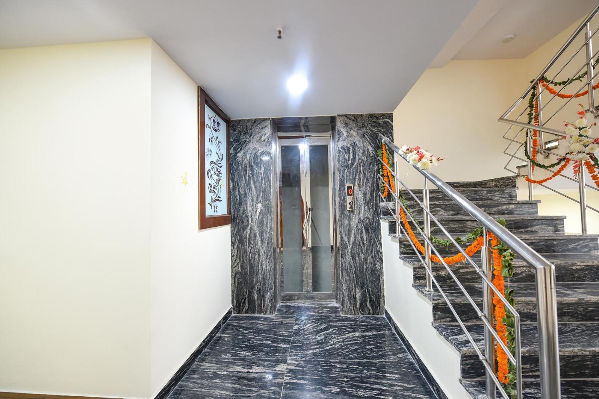 Fabhotel Mona International Ню Делхи Екстериор снимка